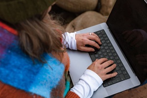 home_with_laptop